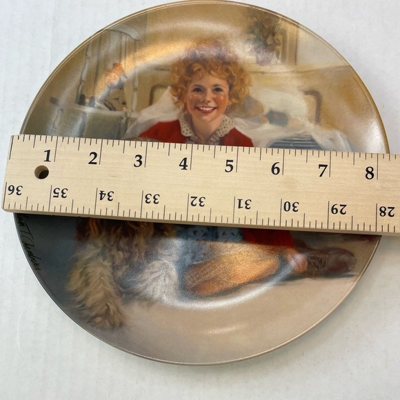 Vintage Plate "Annie and Sandy" Plate 1982 William Chambers - Picture 7 of 7